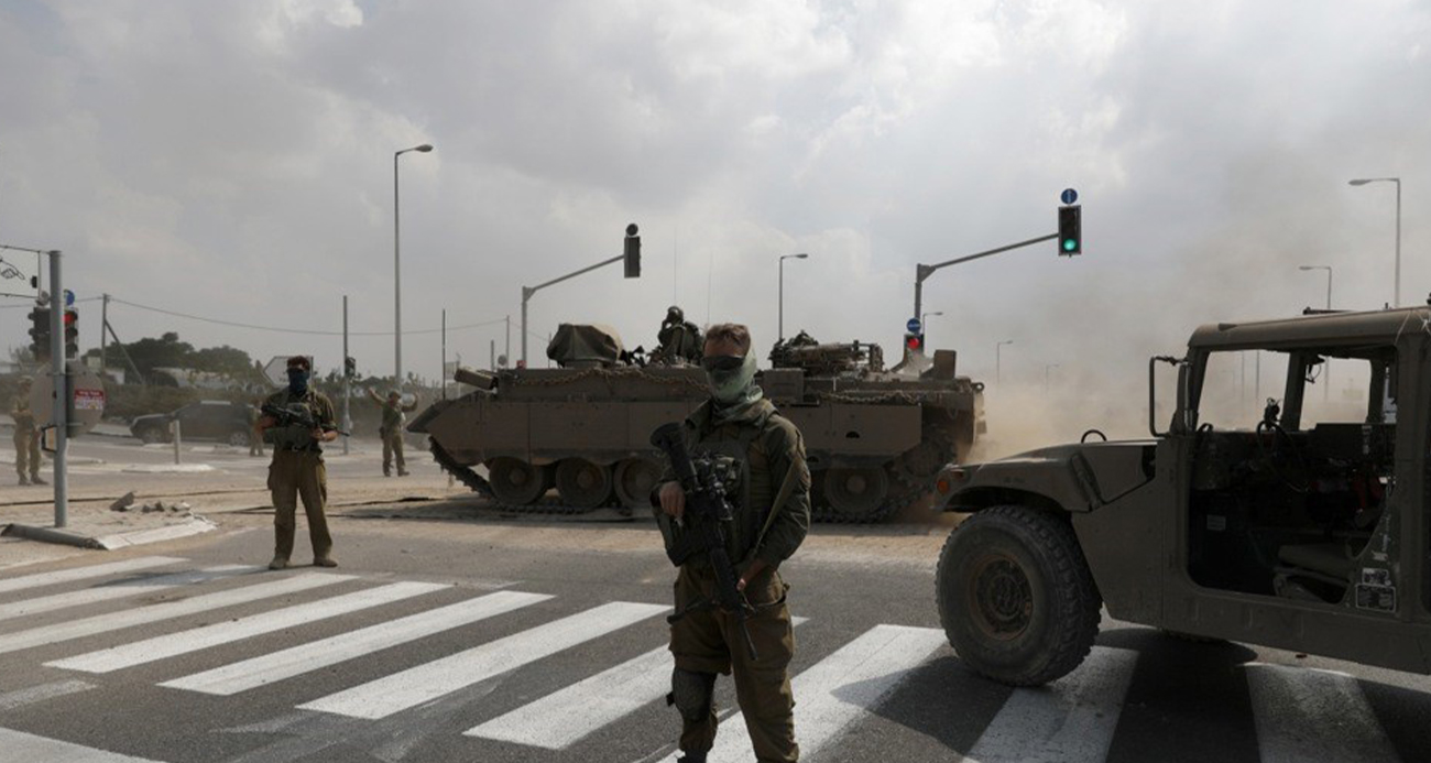 İsrail’in Gazze sınırındaki Sderot kentinde tank hareketliliği artıyor
