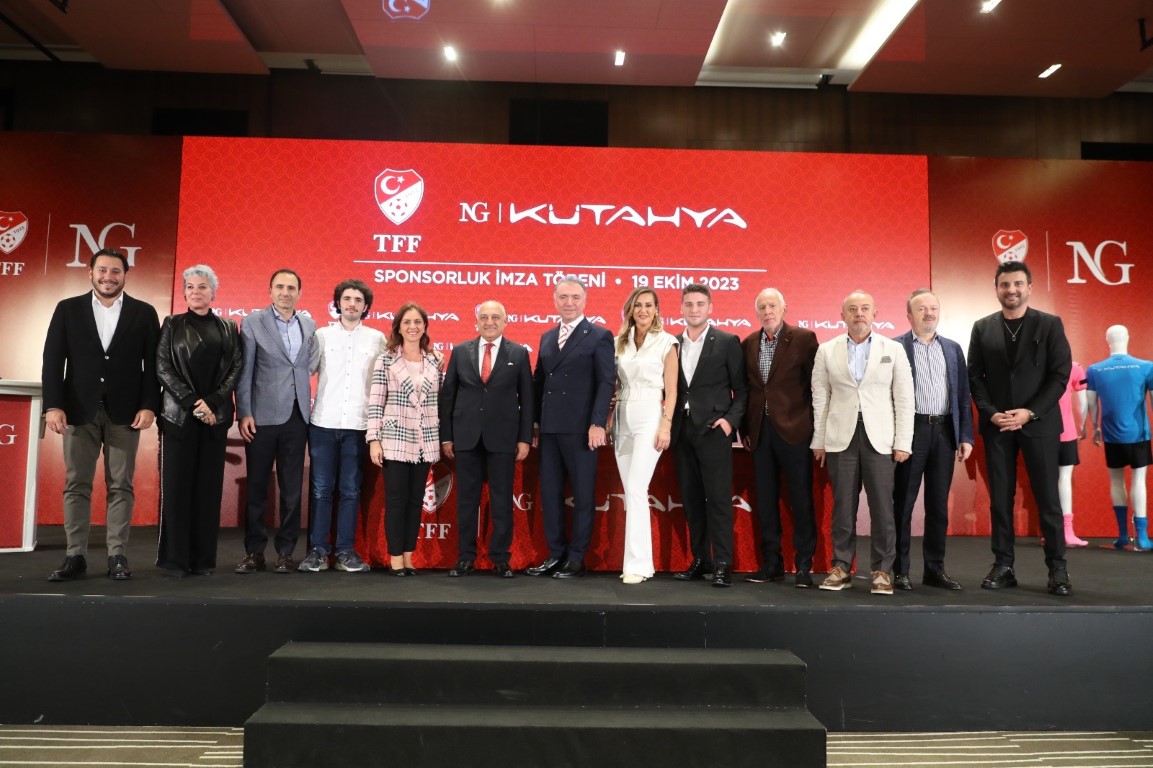 Türk futbol tarihinde ilk kez hakem formalarına sponsor alındı