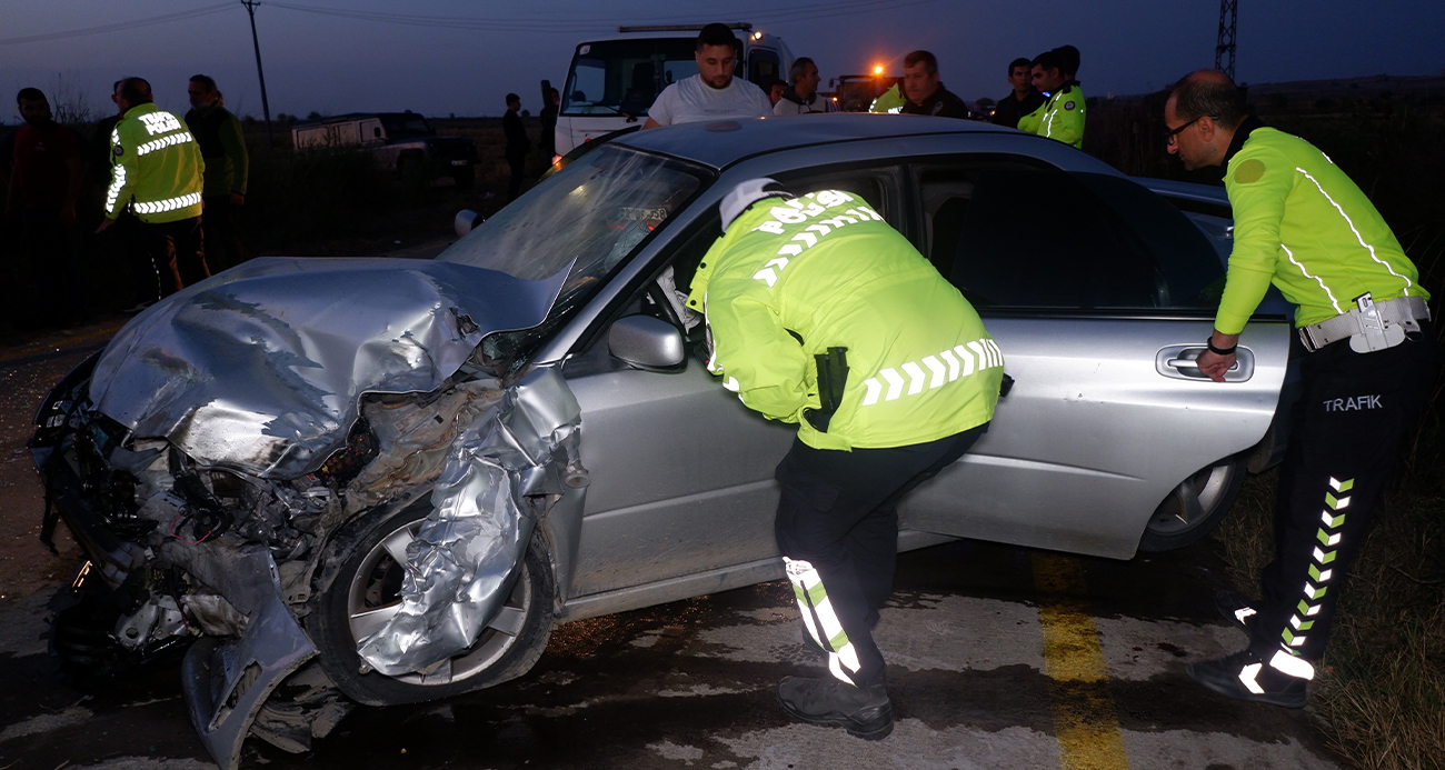 Şüpheli aracı kovalayan polis ekibi kaza yaptı: 2 polis yaralı