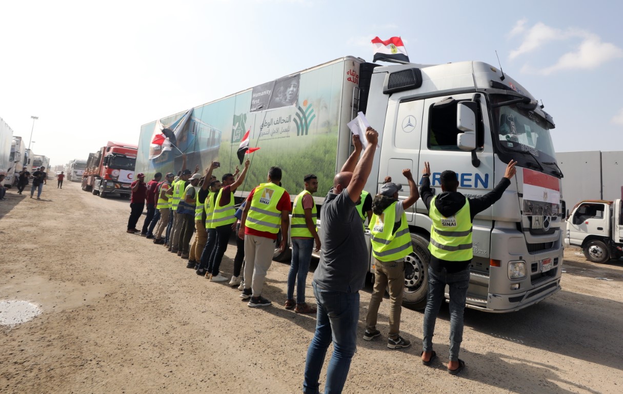 Refah Sınır Kapısı’ndan ikinci yardım konvoyu geçti