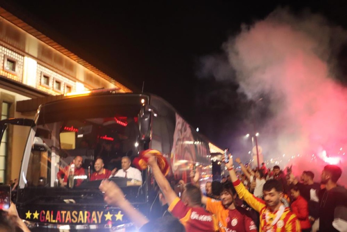 Galatasaray, Rize’de coşkuyla karşılandı