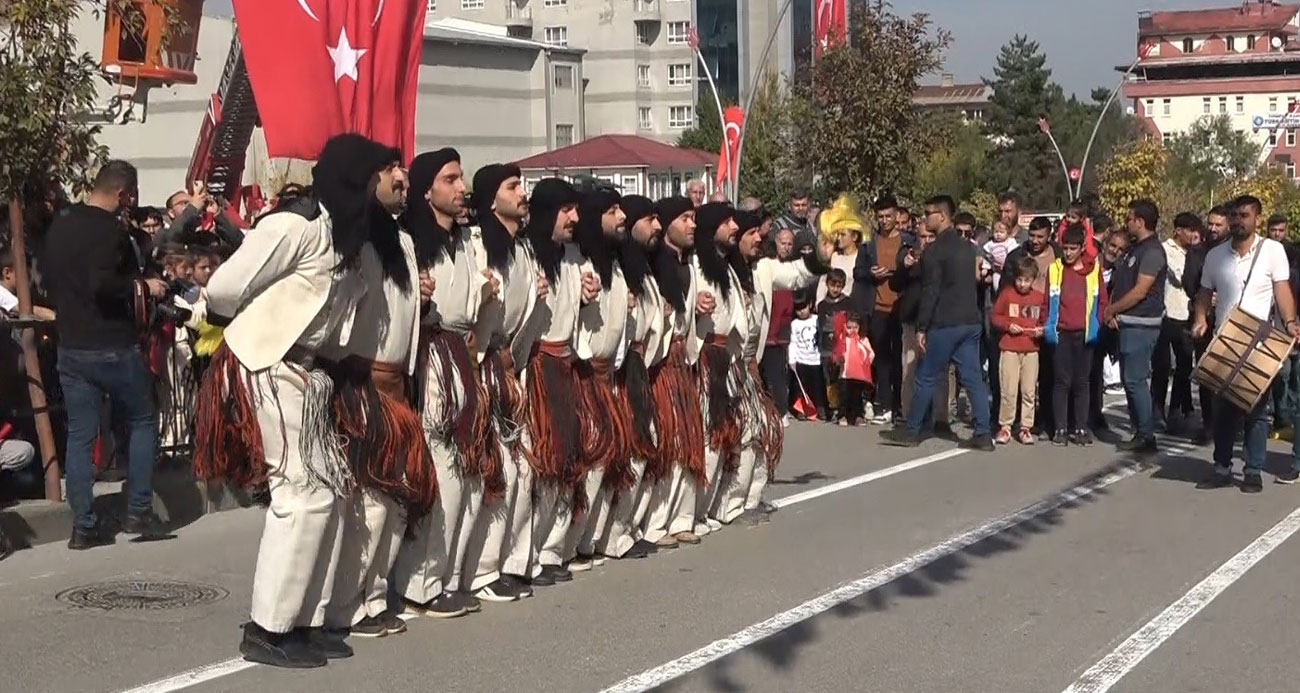 Muş’ta 100. yıl coşkusu