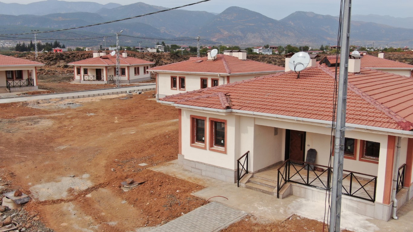 Sınırın sıfır noktasında inşa edilen köy evleri takdir topladı