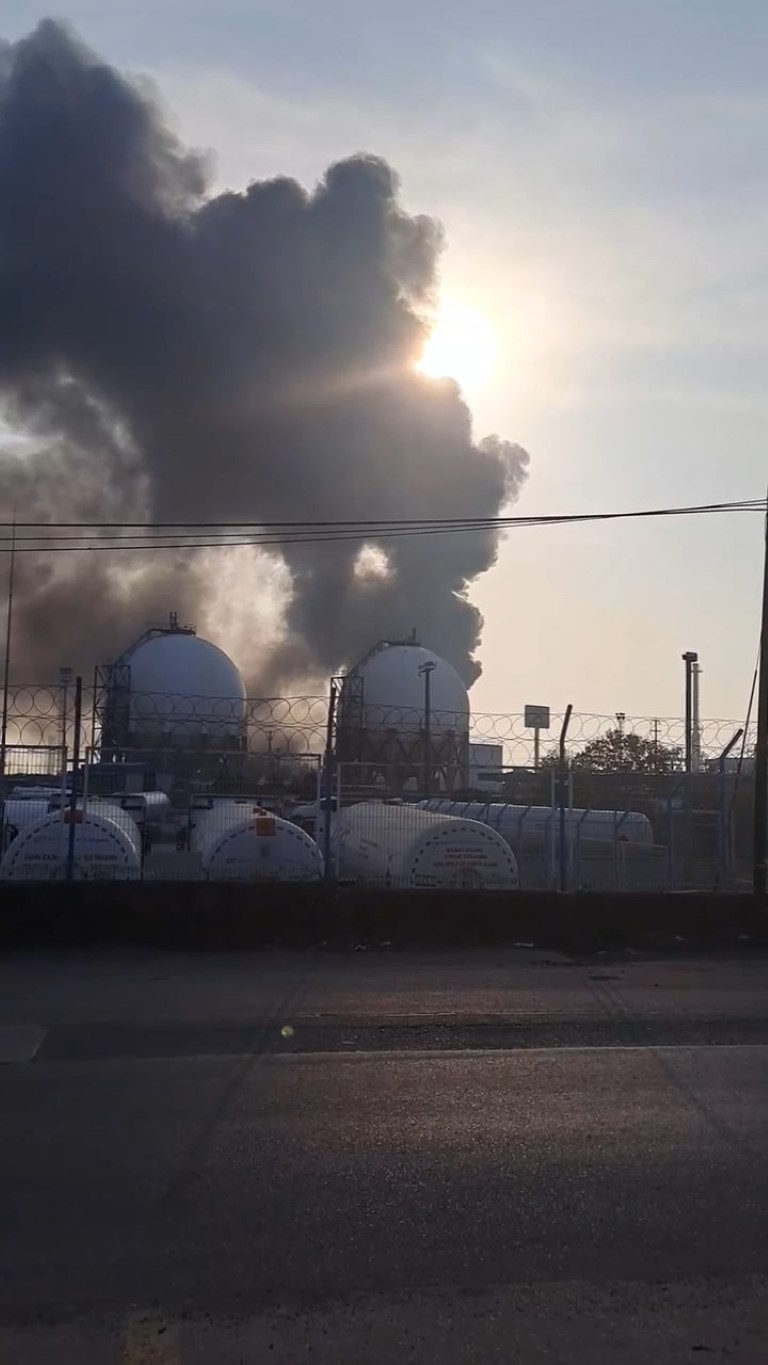 Kocaeli’de fabrikada yangın çıktı