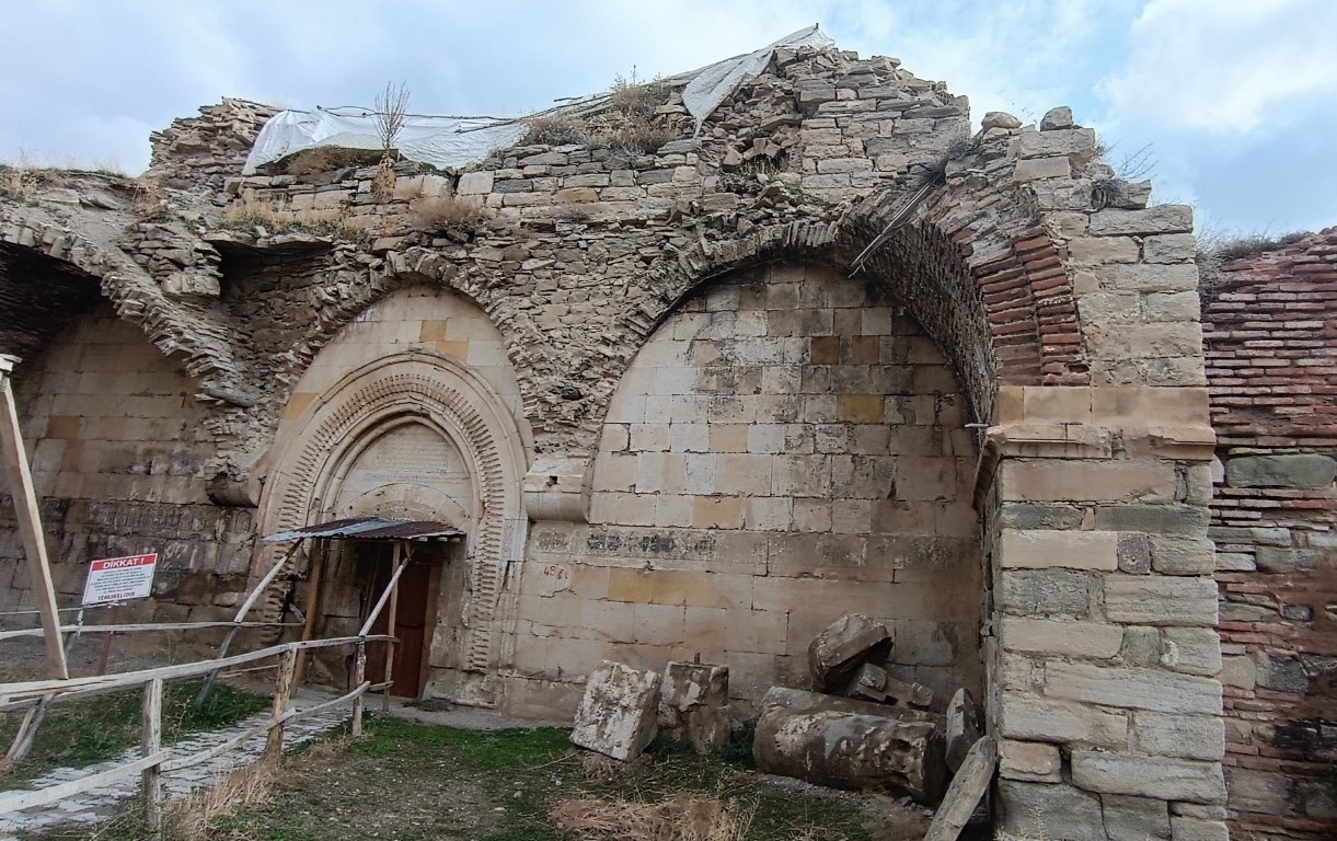 Yedi Kilise yıkılma tehlikesiyle karşı karşıya