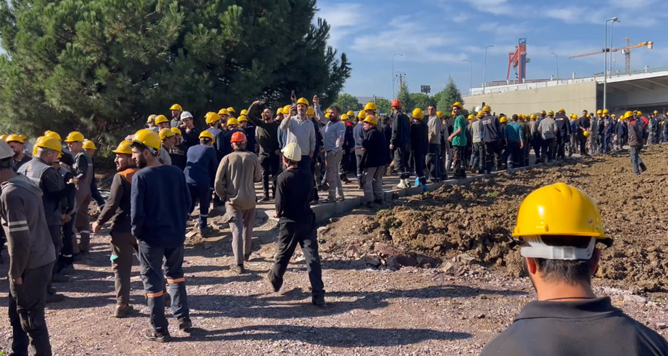 Yalova’da tersanede yemekleri geç geldiği için cuma namazını kaçıran işçilerden protesto