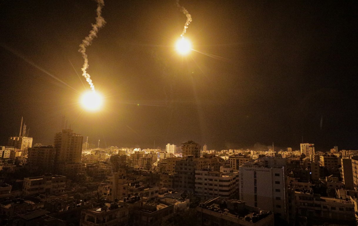 İsrail ordusu Gazze&#039;de hastaneleri vurdu: 6 ölü