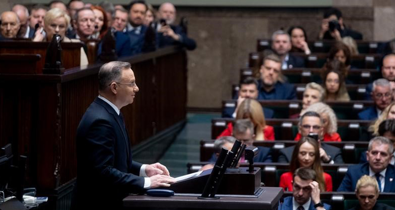 Polonya Cumhurbaşkanı Duda, hükümeti kurma görevini Morawiecki&#039;ye verdi