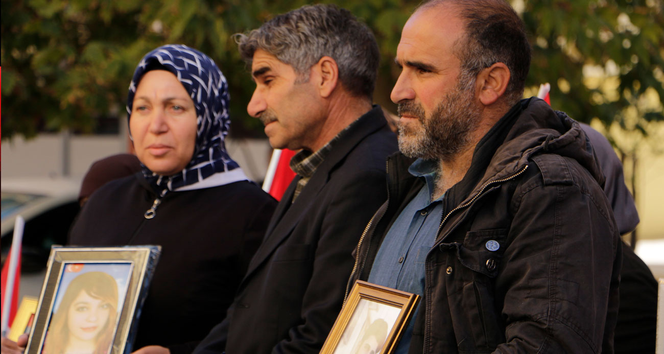 PKK’lılar tarafından kaçırılan oğlu için babası nöbete başladı