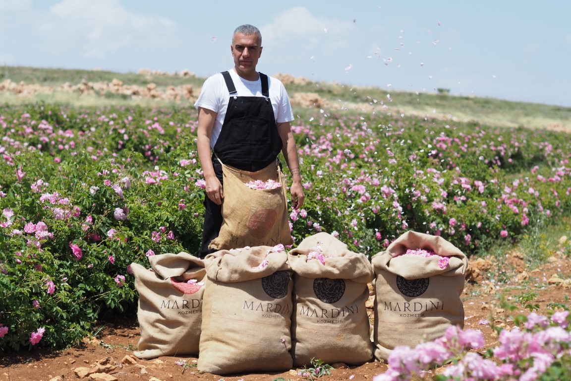 Berdan Mardini Kral Charles’a kendi parfümlerinden gönderdi