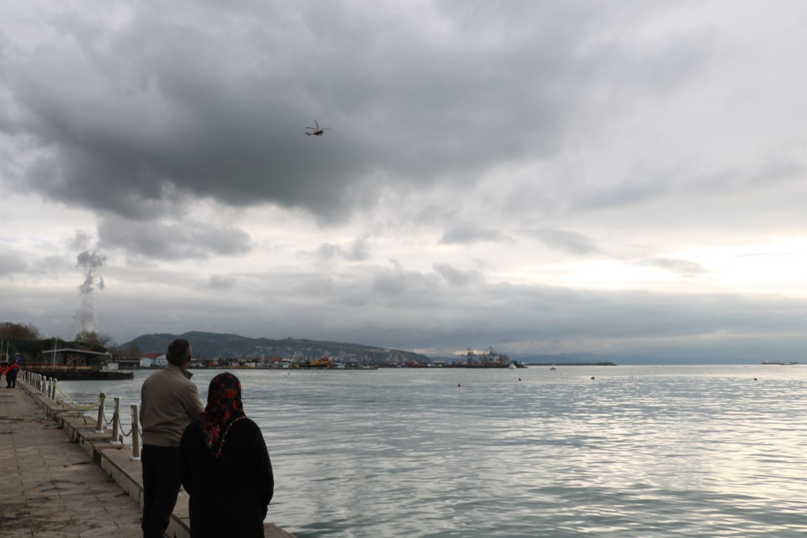 Batan kuru yük gemisinin 10 mürettebatını arama çalışmaları sürüyor