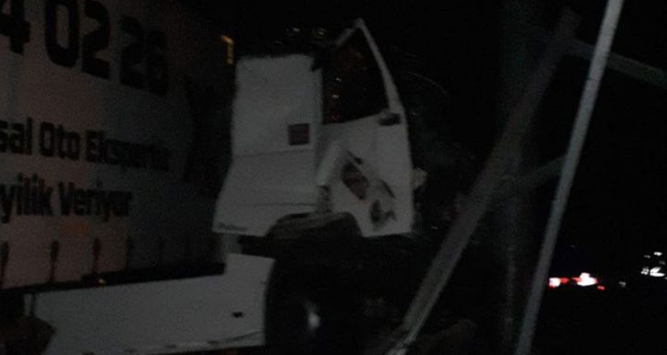 Isparta’da tır ile kamyonet çarpıştı: 1 ölü, 1 yaralı