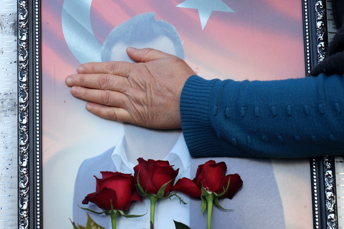 Şehit Öğretmen Necmettin Yılmaz kabri başında anıldı