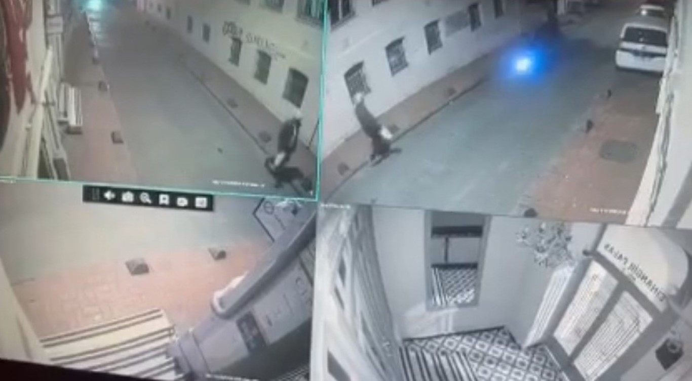 İstanbul’da tekel bayi sahibine silahlı saldırı kamerada: Dışarıdan ateş açıp kaçtı