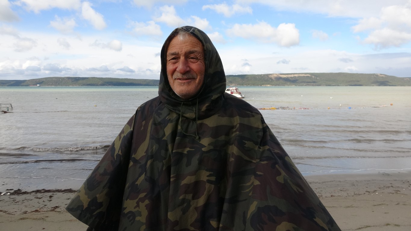 Çanakkale’de Dardanos sahilinde fırtına nedeniyle 3 tekne battı, iskele yıkıldı