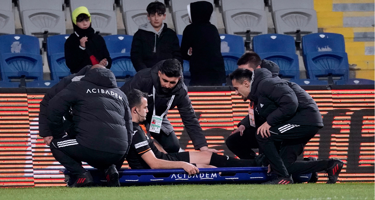 Başakşehir-Pendikspor maçında yardımcı hakem Cemil Tunç sakatlandı