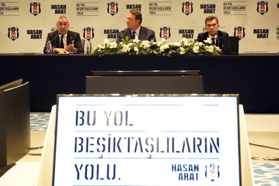 Beşiktaş Başkan Adayı Hasan Arat, Samet Aybaba ve Feyyaz Uçar ile basının karşısına çıktı