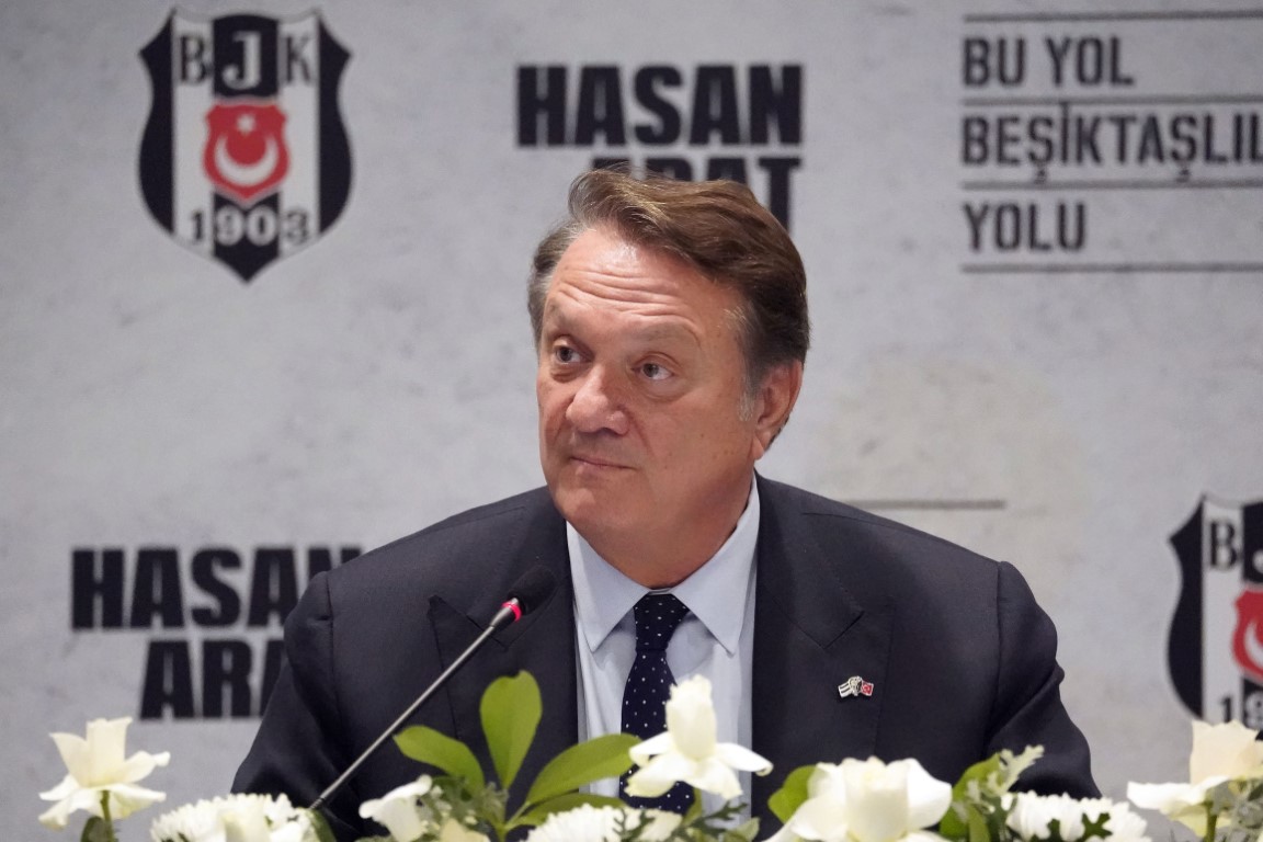 Beşiktaş Başkan Adayı Hasan Arat, Samet Aybaba ve Feyyaz Uçar ile basının karşısına çıktı