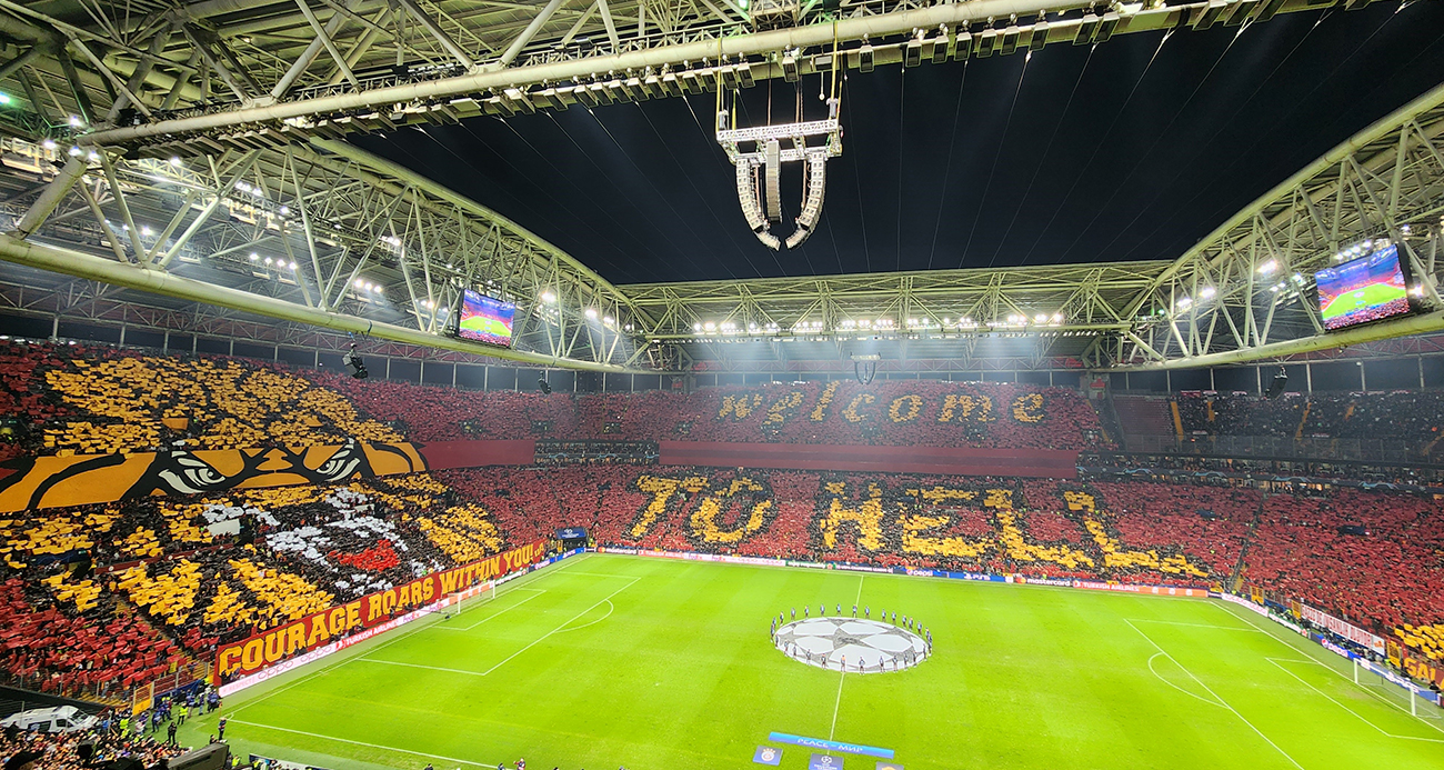 Galatasaray taraftarından ’Welcome to hell’ koreografisi