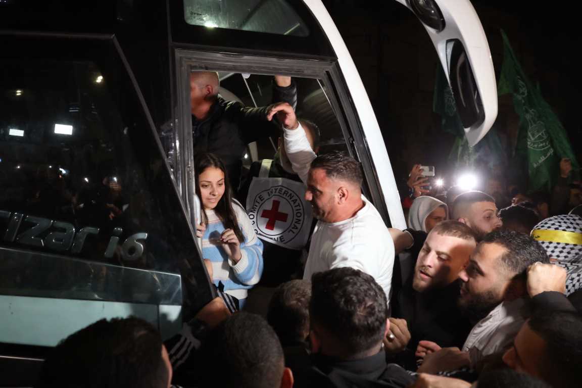 Hamas ile İsrail arasında 6. esir takası tamamlandı