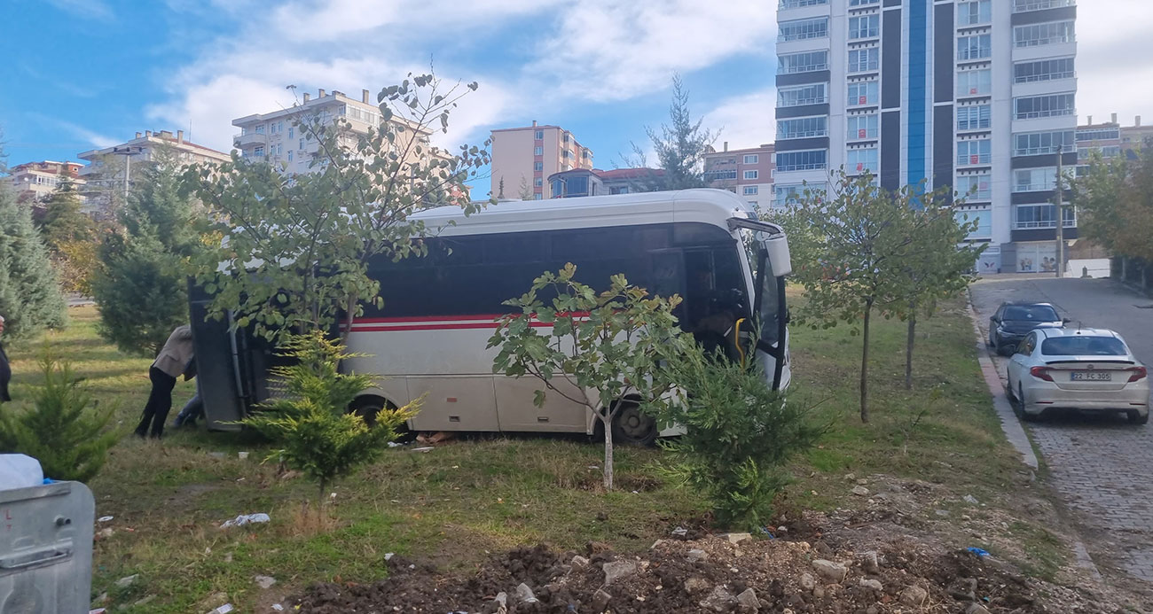 Edirne’de minibüsün freni boşaldı: 15 yolcu ölümden döndü