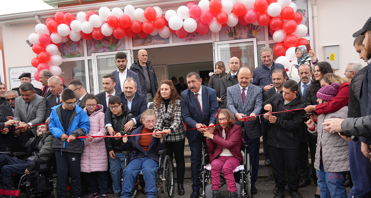 Özel bireylere umut olacak yaşam merkezi hizmete açıldı