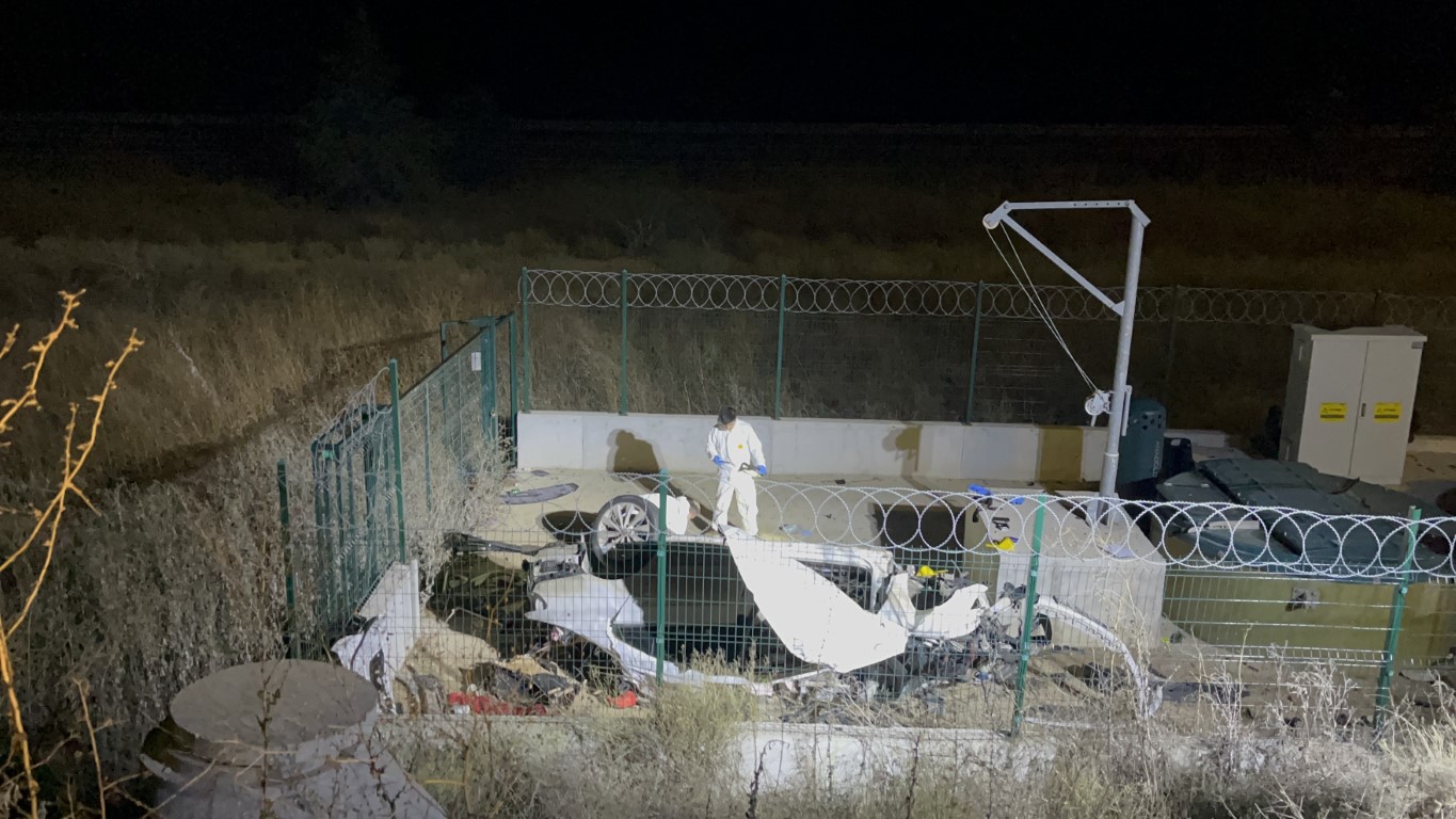 Eskişehir’de kayıp olarak aranan 2 gencin kaza yaparak hayatlarını kaybettikleri belirlendi