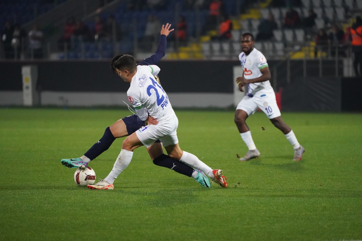 Çaykur Rizespor Bucaspor 1928 karşısında zorlanmadı