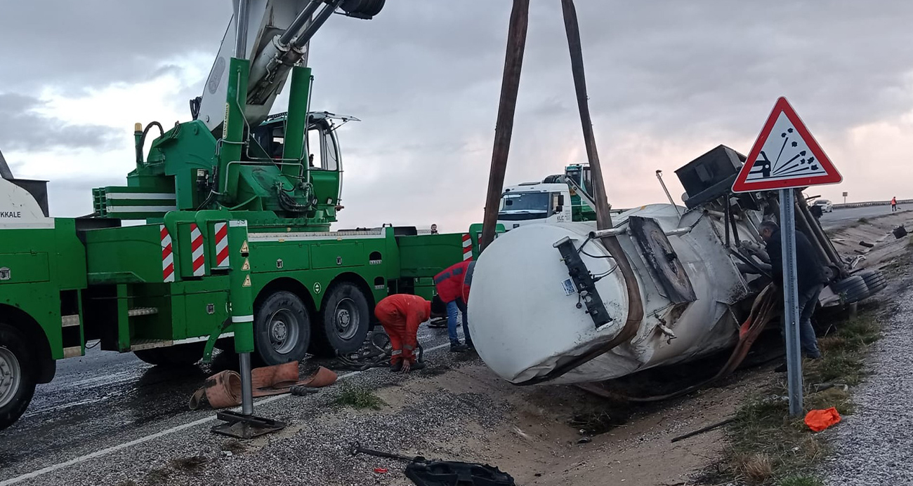 Mazot yüklü tanker ile tır çarpıştı: 1 yaralı