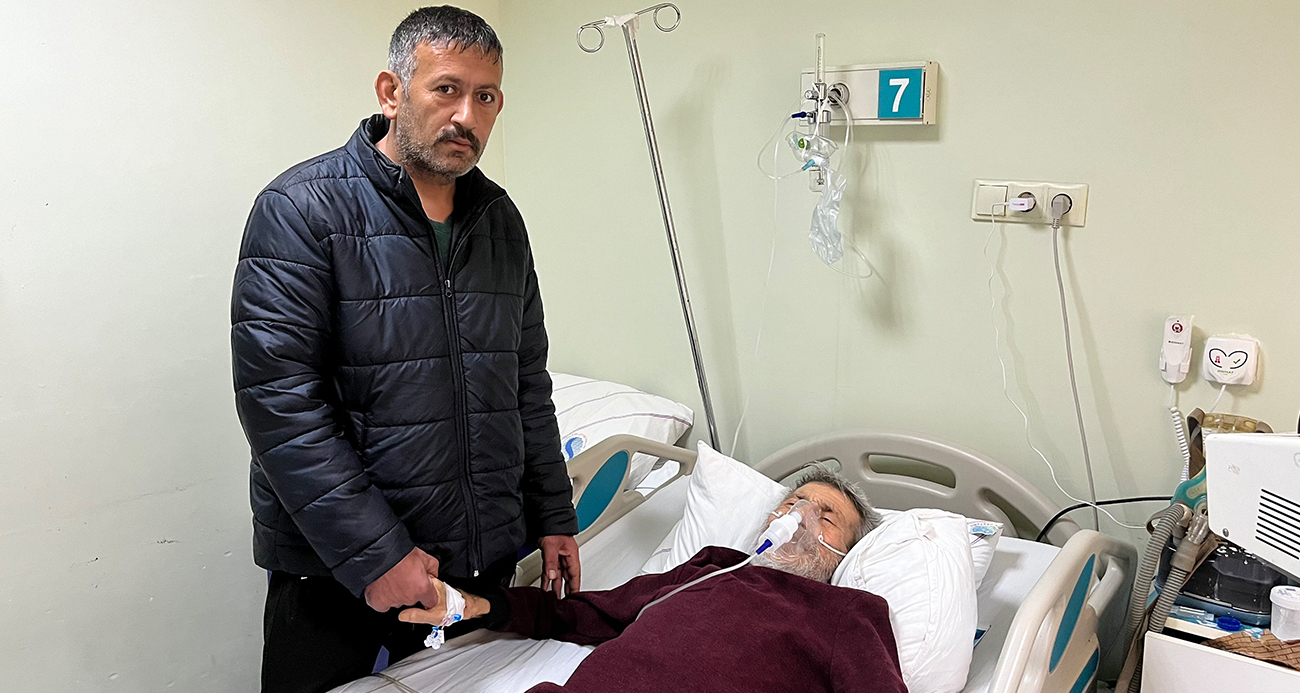 Evlatları bakmayı reddetti, hastanede yatan eski kayınpederinin yanından ayrılmıyor