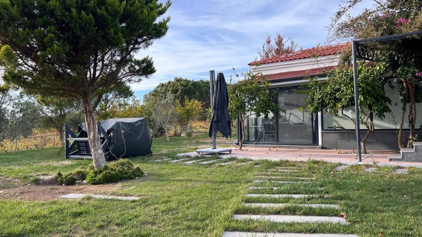 Seçil Erzan Bozcaada’da babasından kalma evini ipotek ettirdi