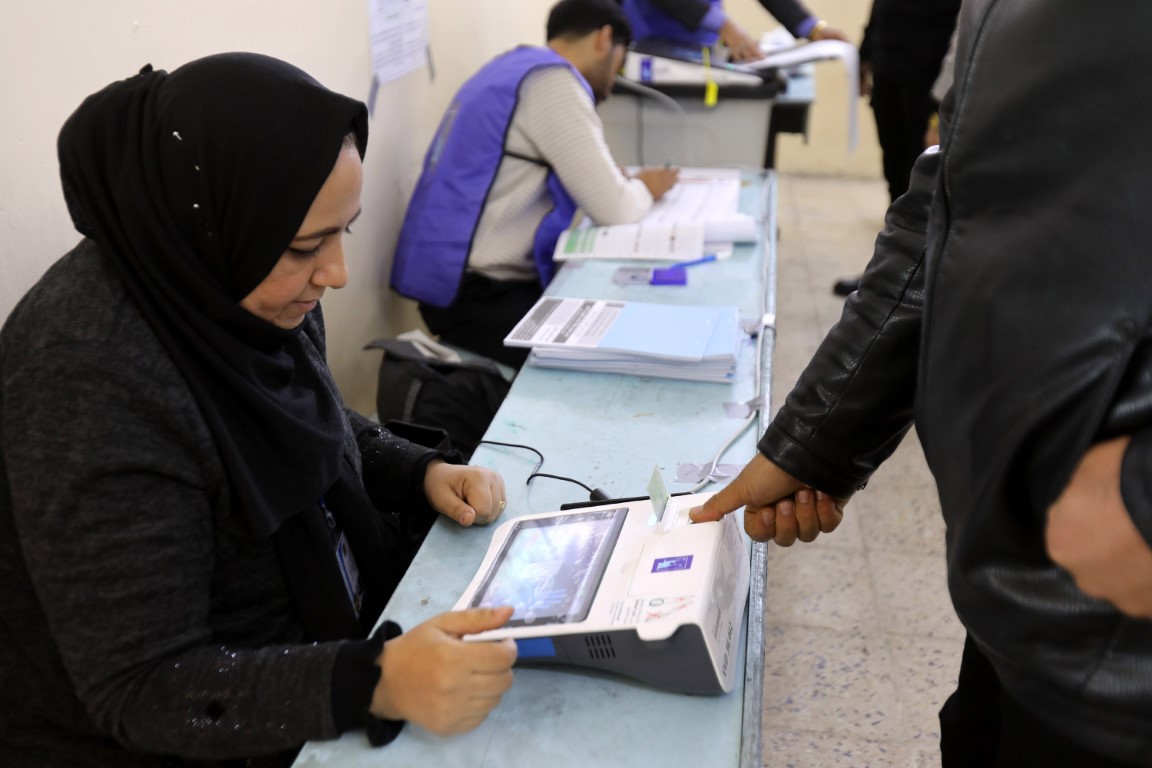 Iraklılar, yerel seçimler için 10 yıl aradan sonra sandık başında