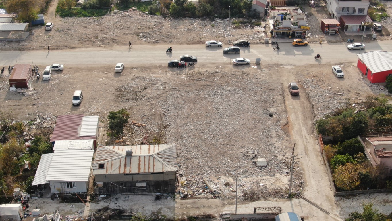 Kardeşlerin kafe açma hayalini deprem bile yok edemedi