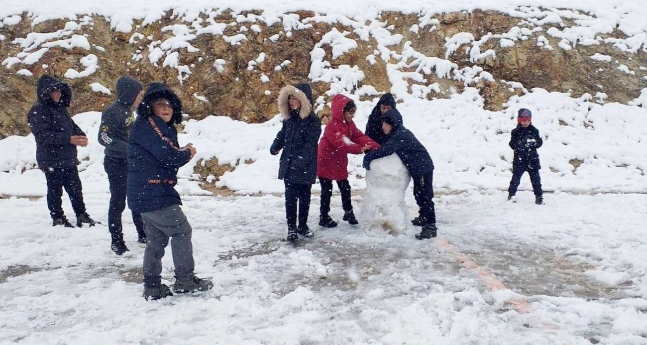 Bayburt’ta kar nedeniyle okullar 1 gün tatil edildi