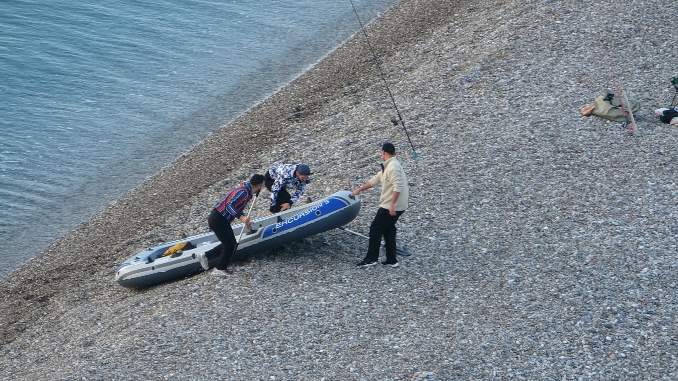 Gençlerin balık sefası cefaya dönüştü