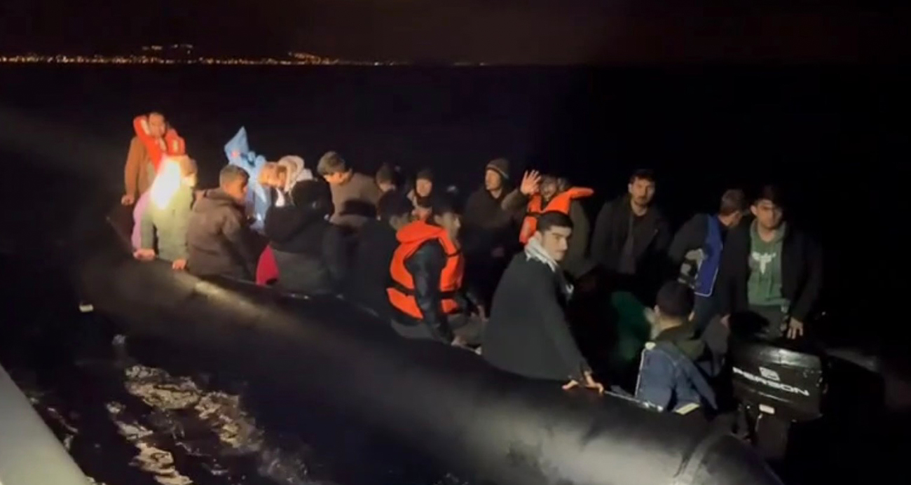 Ayvacık açıklarında 70 kaçak göçmen yakalandı