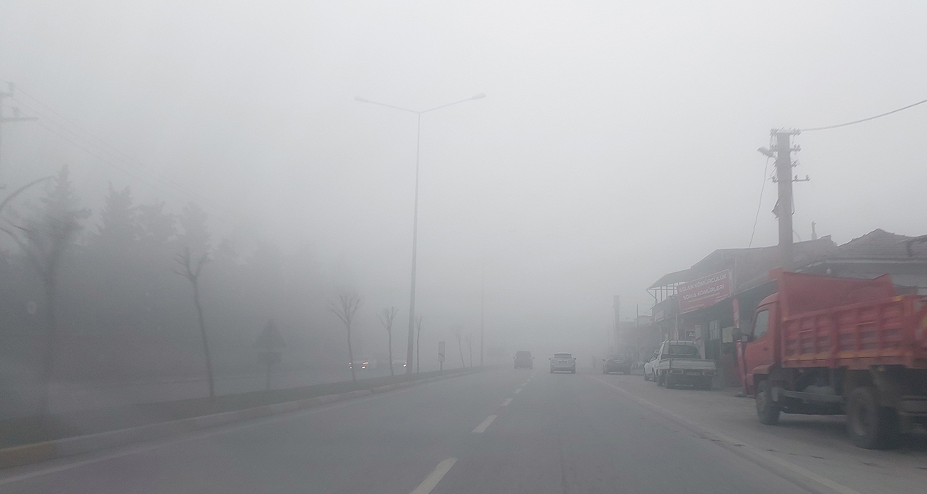 Balıkesir’de yoğun sis etkili olmaya devam ediyor