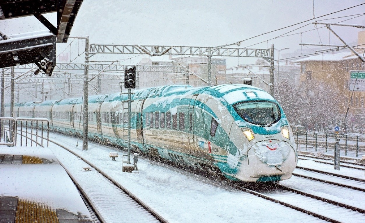 Türkiye’yi Avrupa’ya bağlayacak hızlı tren çalışmalarında Edirne kısmı haziranda bitiyor