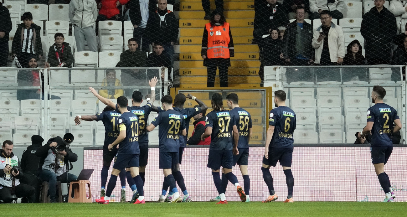 Trendyol Süper Lig: Beşiktaş: 1 - Kasımpaşa: 3 (Maç sonucu)
