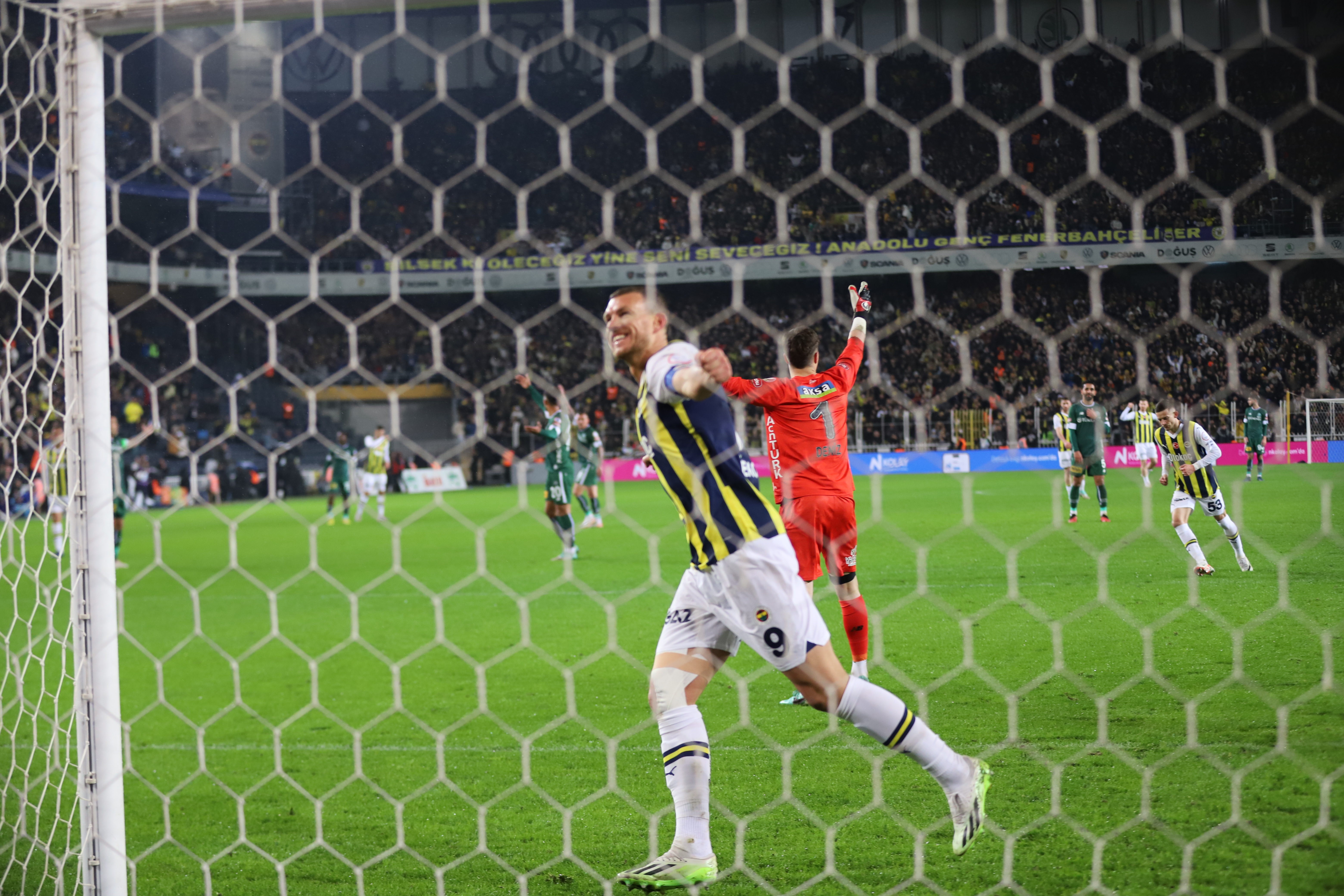 Kadıköy'de gol yağmuru! Fenerbahçe 7'di bitirdi