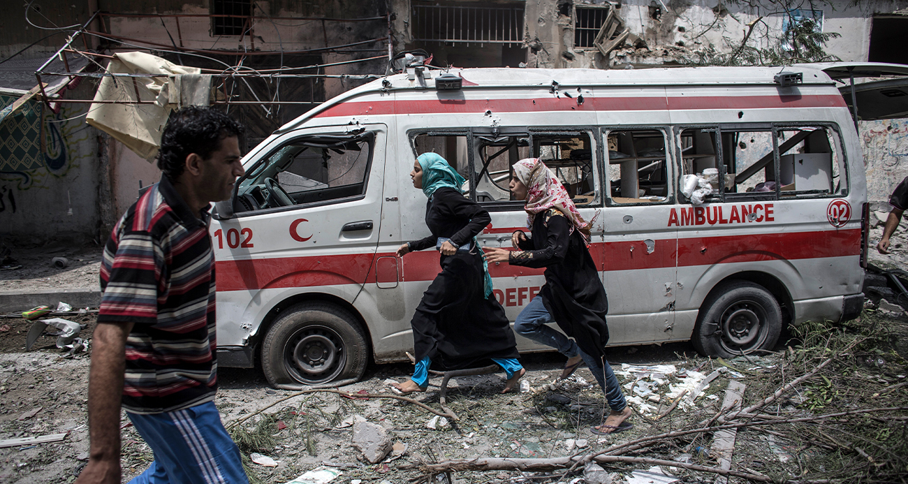 İsrail, Gazze'de ambulansı hedef aldı: 4 ölü