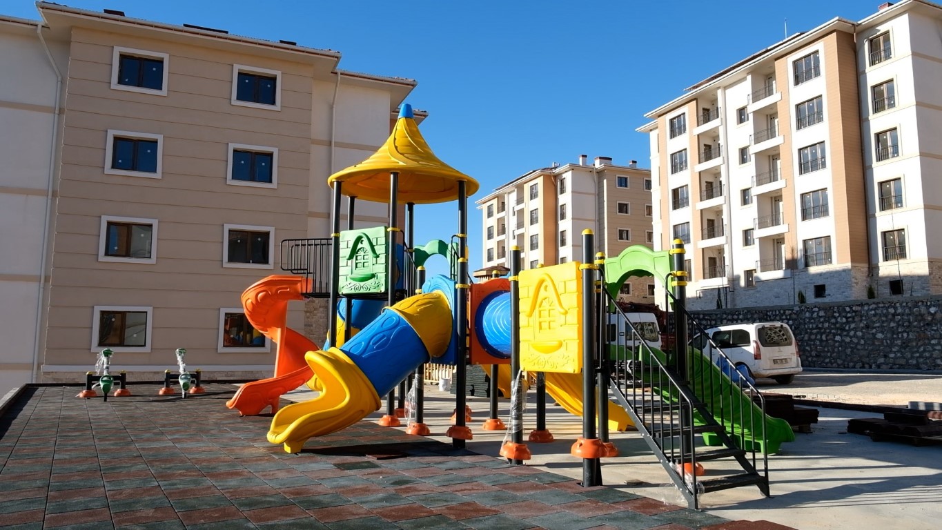 Kahramanmaraş’ta afet konutlarının sağlamlığı depremzedelerin beğenisini topladı