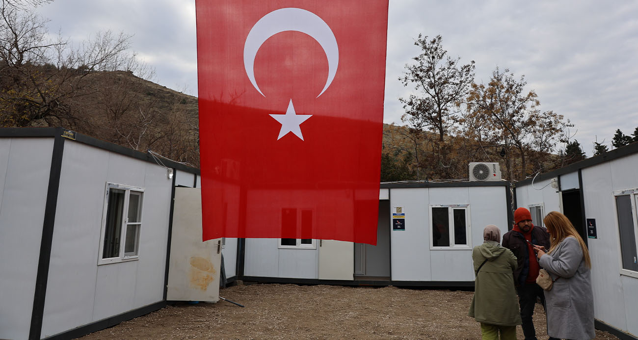 Kahramanmaraşlı şehidin konteyner kentteki baba ocağında hüzün hakim