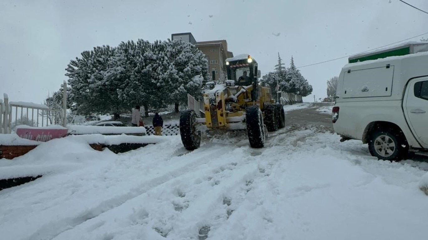 Bartın’a beklenen kar geldi