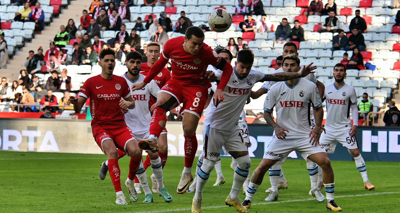 Trabzon, Antalya&#039;da 2 puan bıraktı! Yenilmezlik serisini 6 maça çıkardı