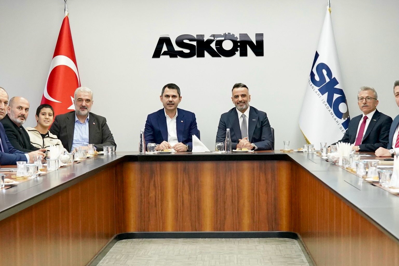 İBB Başkan Adayı Kurum ASKON’u ziyaret etti: 