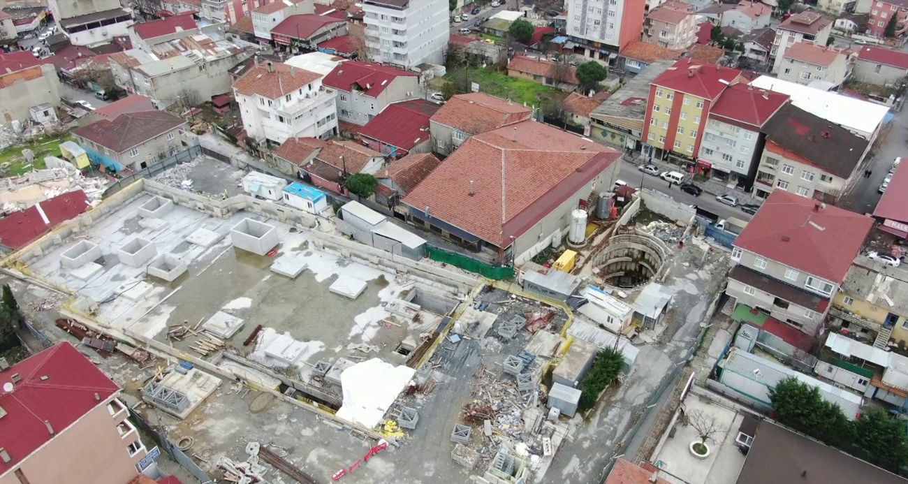 Ümraniye’de çökme oluşan metro şantiyesi böyle görüntülendi