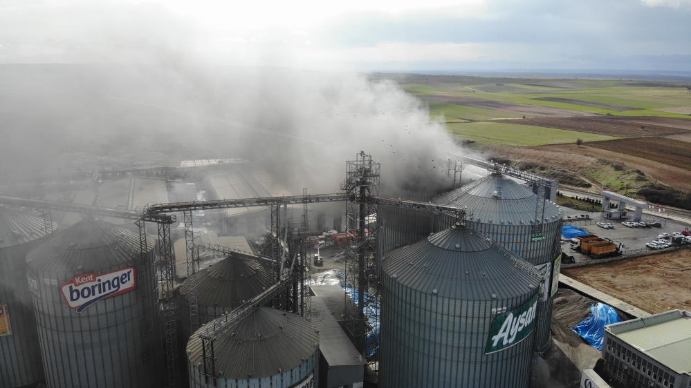Edirne’de sıvı yağ fabrikasında yangın