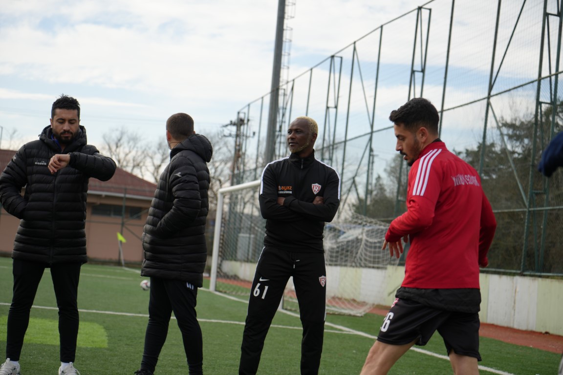 İbrahim Yattara, İstanbul’da Amatör Lig’de oynuyor