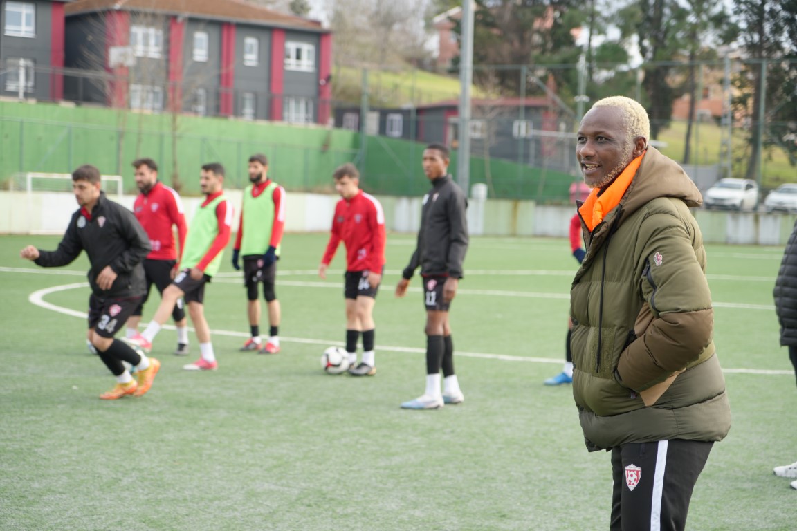 İbrahim Yattara, İstanbul’da Amatör Lig’de oynuyor